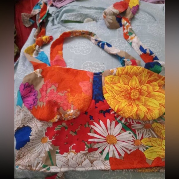 Vibrant Floral Crop Top and Skirt Set - Picture 3 of 5